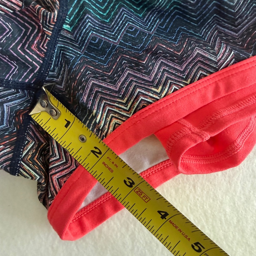 Fabletics 2-in-1 Athletic Shorts Women Small Multi-Color Chevron SO1827281-1942 - Picture 4 of 7